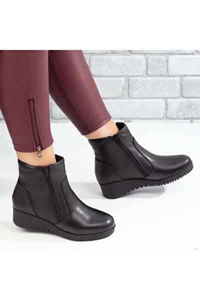 Modlet.ro Women's black small platform leather boots MOD10661