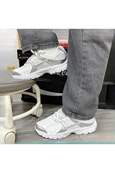 Nike V5 RNR Beyaz Spor Ayakkabı Sportie