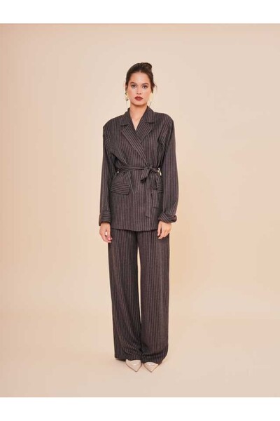 SERPİL Kadın Şık Çizgili Kuşaklı Takım – Rahat ve Zarif Günlük Şıklık 50919
