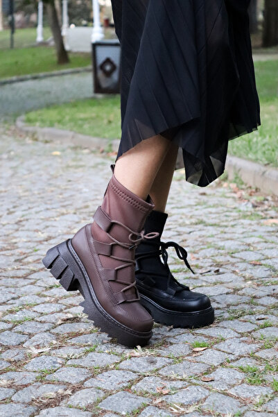 Yula Fashion Shoes أحذية أندريا النسائية ذات الأربطة المرنة