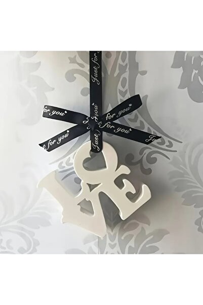 Dekorasi Romantik Love Yazısı