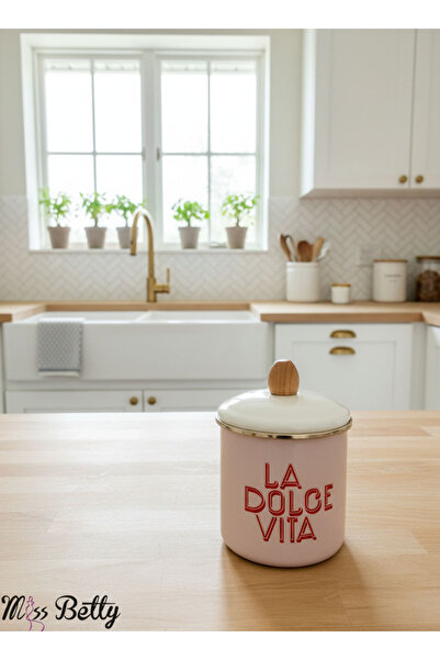 Miss Betty Dolce Vita Medium Size Jar 12 cm