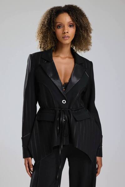 tw3 Γυναικείο μπλέιζερ με ριγέ σχέδιο με φύλλα και λεπτομέρεια από σατέν