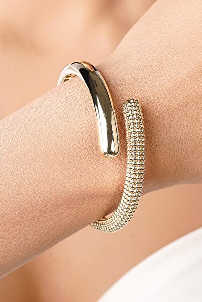 Fiyonk Kuyumculuk 14 Ayar Altın İşlemeli Sarmal Kelepçe Bilezik