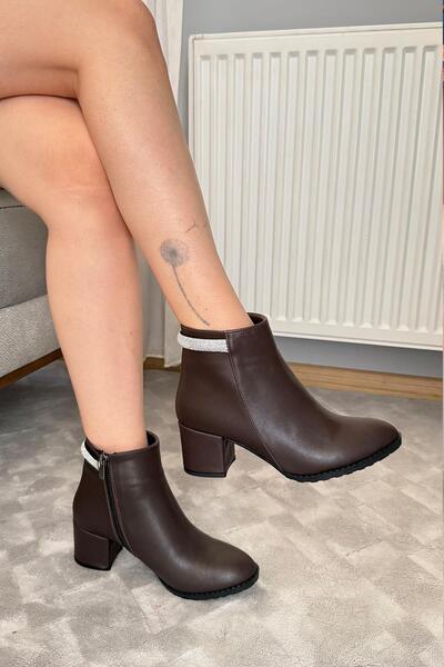 Preshley Kadın Trend Acı Kahve Arkadan Taşlı ( 6 cm ) Topuklu Oval Burun Bot