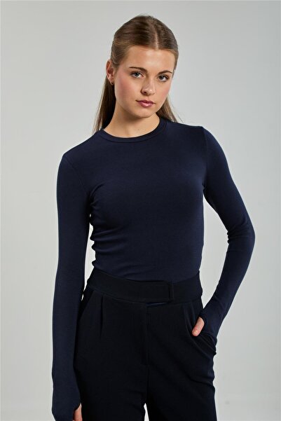 BARRELS AND OIL بلوزة نسائية بياقة دائرية وأكمام طويلة - أزرق داكن