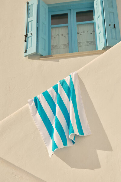 Eros Βελούδινη πετσέτα με σχέδιο σε γραμμή λαιμού τιρκουάζ 80Χ150