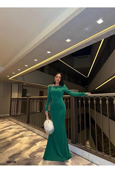 Modafeminen Rochie de seară din crep cu sclipici, cu decolteu în spate, cu de...