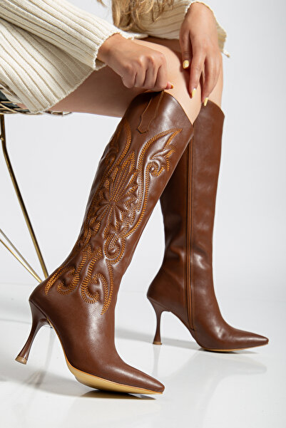 MS SUGAR SHOES Луксозни дамски ботуши с цип, висок ток и заострени върхове, изработени от веганска кожа с бродерии от цветя