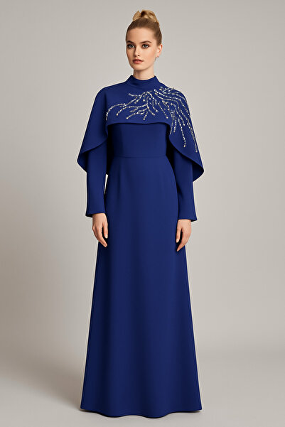Hürrem Aldinç GECE MAVİSİ TESETTÜR ABİYE – ZARİF CAPE DETAYLI, TAŞ İŞLEMELİ V...