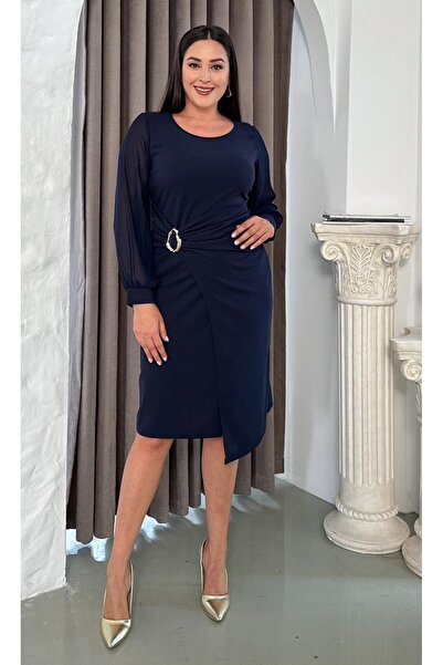 Butik Nilyam Women's Plus Size Crew Neck Chiffon Sleeve Brooch Detail Asymmetrical Cut Midi Stretchy Evening Dress 25043