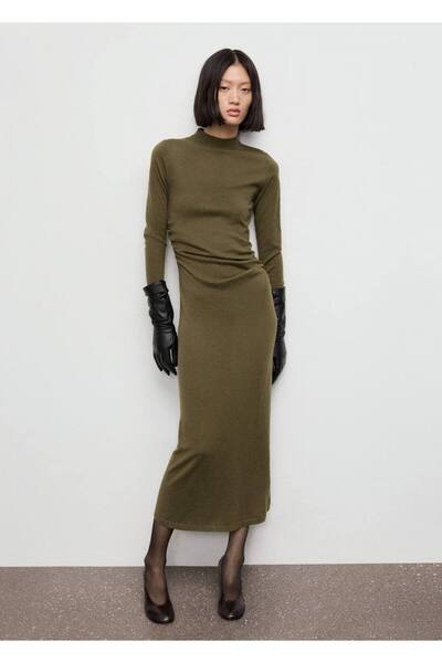 MANGO Woman Perkins yakalı triko elbise