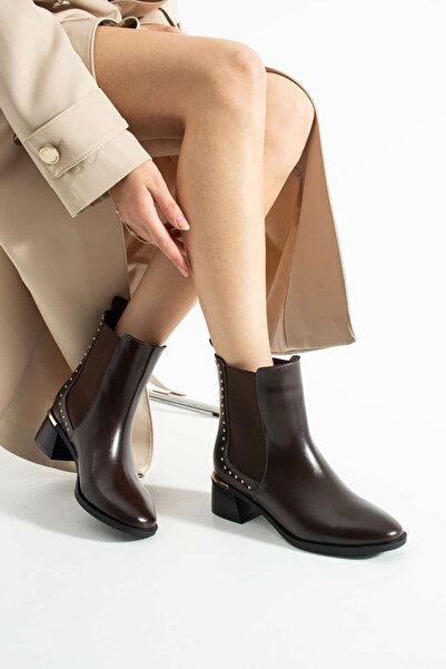 diclepolat Kadın Zımba Detay Altın Ökçe Lastikli Topuklu Bot Bernaz Kahve