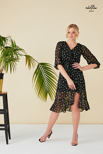 Stylish فستان قصير باللون الأسود المشجر تصميم لف ناعم