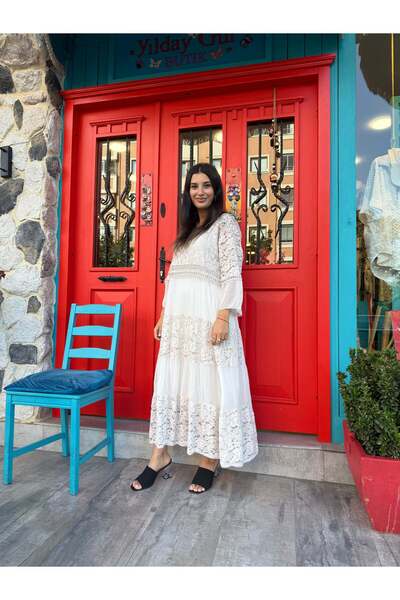 Yılday Gür Butik Lace Embroidered White Silk Dress – Elegant and Romantic Design