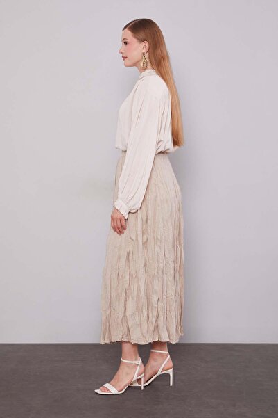 Levidor Stone Crinkle Model Skirt