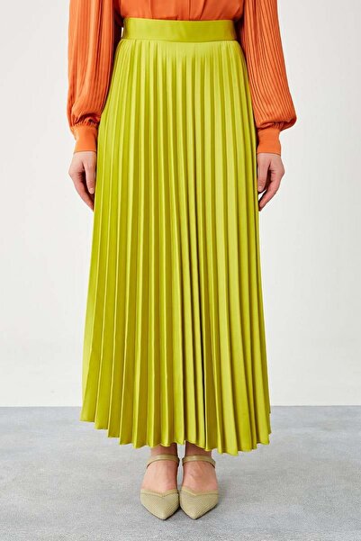 Levidor Oil Green Pleated Satin Skirt