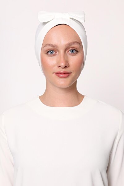 Levidor Ecru Bow Cross Bonnet