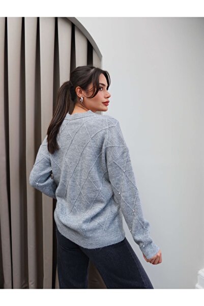ESRAHELVACI V-neck Stone Knitwear Sweater