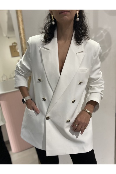 Butik Kadın, Kruvaze, Gold Metal Düğmeli, Çift Cepli, Beyaz Blazer Ceket