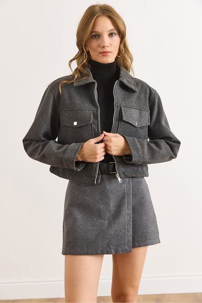 Olalook Γυναικείο μπουφάν με φερμουάρ με διπλή τσέπη με λεπτομέρεια και καπνιστή επένδυση CKT-19000484