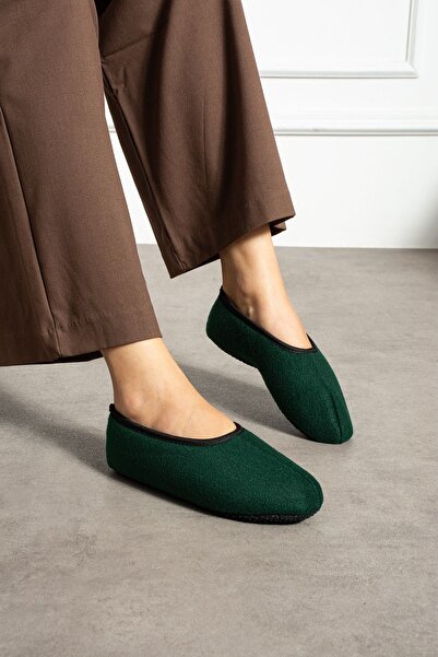 FUGA MODA Bery Khaki Green Flexible Fabric Soft Booties Ballet Shoes