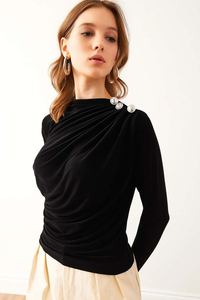 SCZ Siyah Omuz Detaylı Drapeli Kadın Bluz