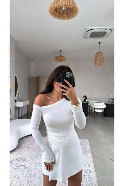 Buket Teke Bluză din țesătură modal importată ecru, cu umăr dezactivat