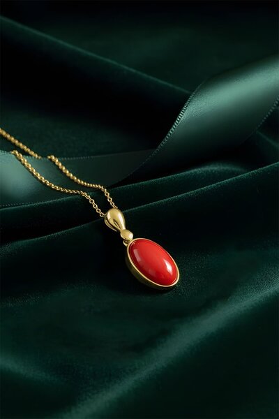 Takıdepo Mercan Taşlı El İşi Minimal Model Gümüş Kolye-Altın Rengi