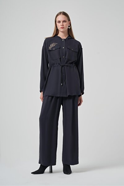 Nuss 1022 Costum cu pantaloni brodați cu piatră