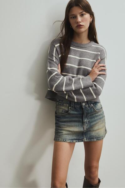 Stradivarius Çizgili crop örgü kazak