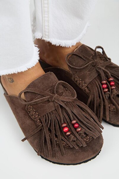 Manijero Γυναικείες παντόφλες Malinda από γνήσιο δέρμα με λεπτομέρεια με χάντρες Sabo καφέ