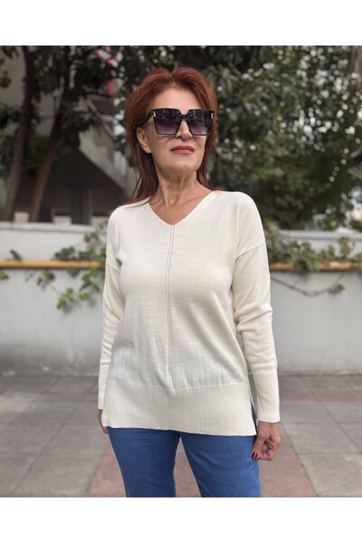 DenizEge V-Neck Striped Sweater Ecru