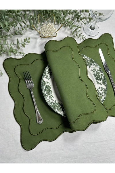 Table Alp Yeşil Kumaş Yeşil Nakışlı 8 Kişilik Amerikan Servis (35x48 cm) & 8 Adet Peçete (40x40 cm) Seti