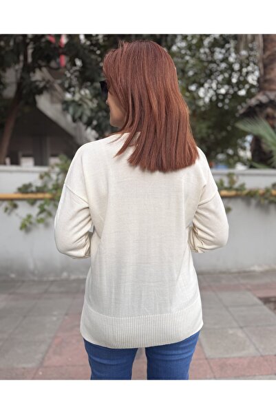 DenizEge V-Neck Striped Sweater Ecru