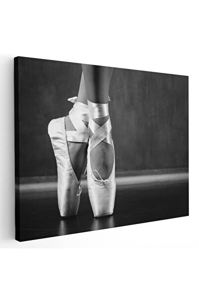 Tablou Canvas Tablou picioare balerina pe poante detaliu alb negru, cod 1605