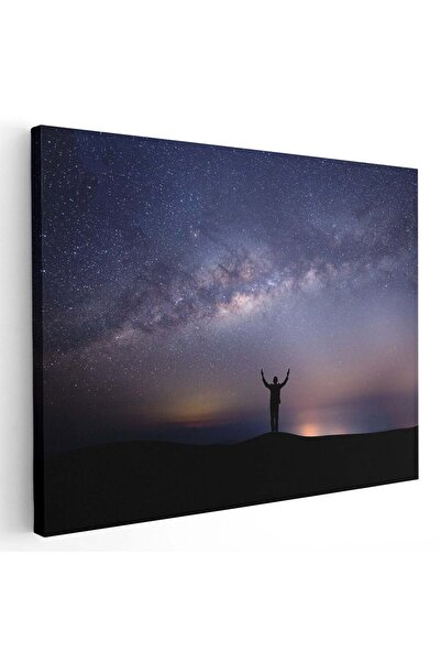 Tablou Canvas Tablou peisaj nocturn silueta bÄƒrbat cu mÃ¢inile ridicate, cod...