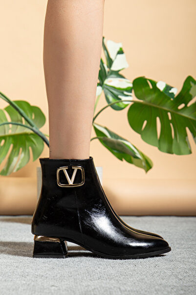AYENDE MODA Kadın Siyah Parlak Deri Altın Tokalı Kısa Topuklu Günlük Bot | Yeni Sezon Kasımda ışıltını konuştur
