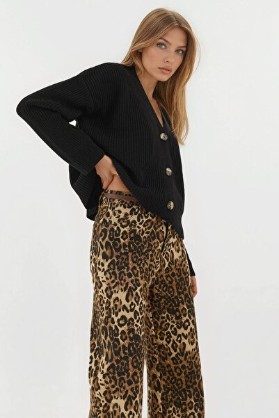 Hiccup V-Neck Buttoned Oversize Knitwear Cardigan