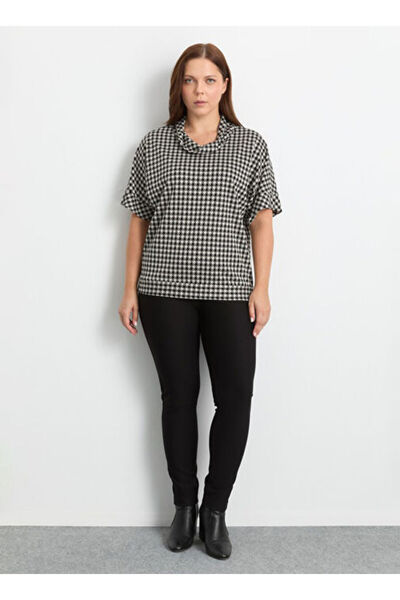 Selen Degaje Yaka Kaz Ayağı Desenli Siyah Kadın Bluz 25KSL8272