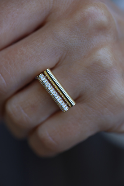 Yenigün Kuyumculuk 14 Ayar Altın Taş Kaplama Detaylı Çiftli Silindir Yüzük