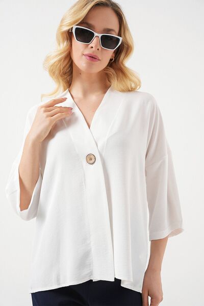 Hiccup Bdart Buttoned V-Neck Half Sleeve Kimono