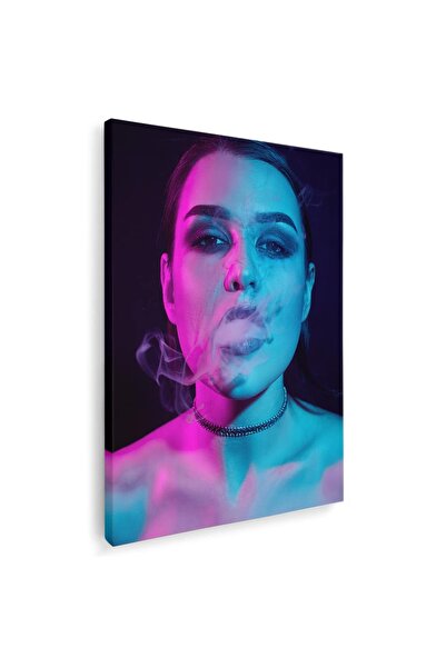 Tablou Canvas Tablou portret femeie fumand, cod 4332