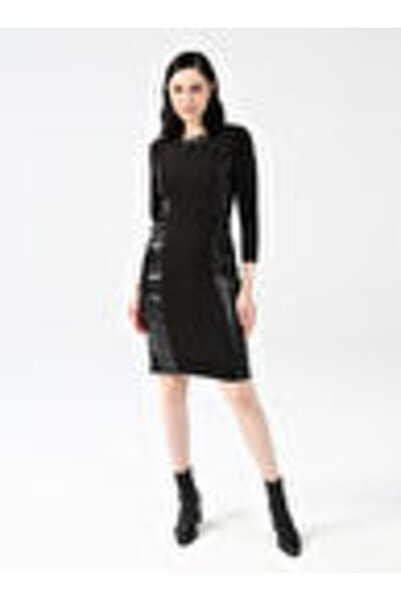 Selen Siyah Kadın Deri Görünümlü Elbise 22KSL7209