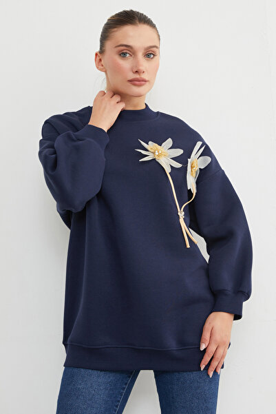 Fulla Moda 3-ниткова туніка оверсайз з квітковими аксесуарами
