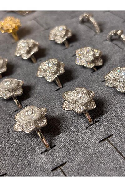 ZEYNVA Flower Model Stress Ring