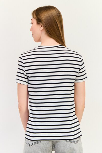 GAP Women Crew Neck Brand Logo Short Sleeve T-Shirt, Multicolor