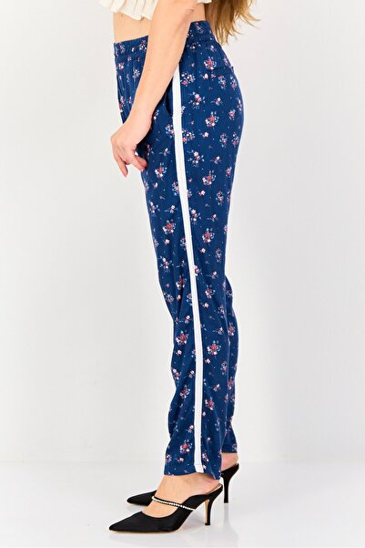 Reiko Women Street Fit Floral Print Straight Leg Pants, Multicolor