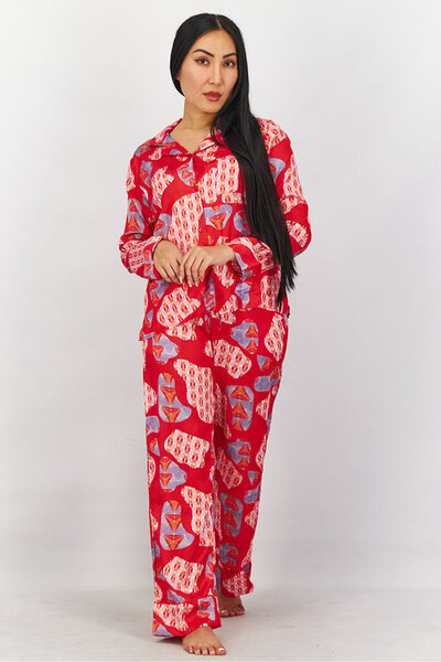 XOXO طقم نسائي مكون من قطعتين من تي شيرت وبنطال مطبوع عليه رسومات جرافيكية، ل...