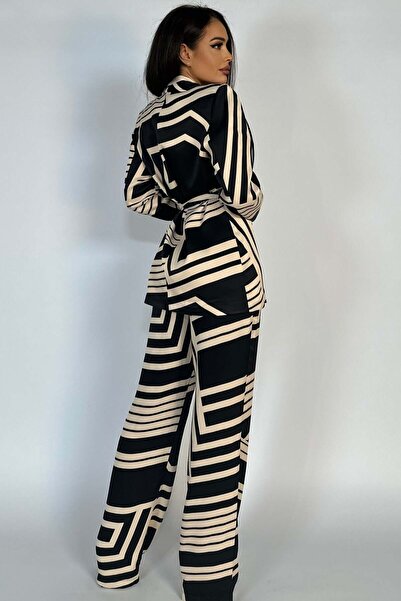 WildFashion Elegant 2-piece suit, jacket and pants with abstract print H761-100